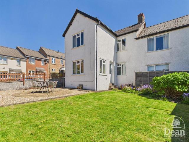 House for sale in Denecroft, Bromsberrow Heath