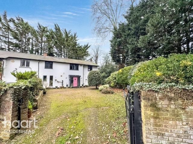 House for sale in Beeches Community Board, Buckinghamshire