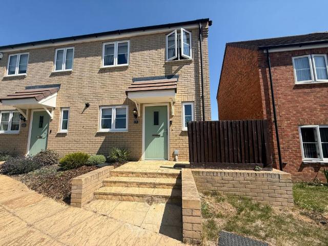 House for sale in Marsh Farm, Luton