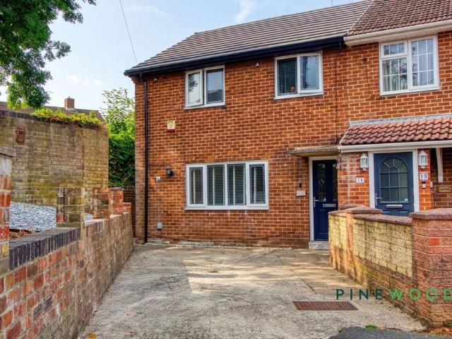 House for sale in Brackenfield, East Midlands