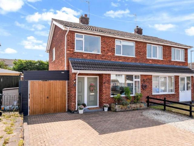 House for sale in Elmfield, Leicestershire