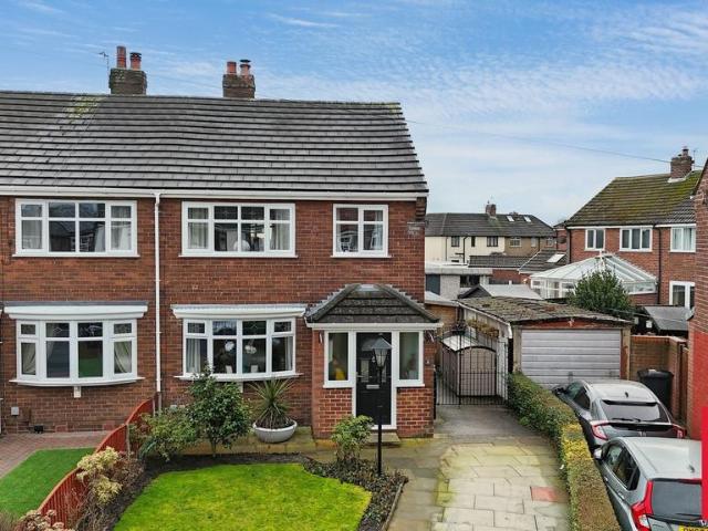 House for sale in Lower Irlam, Salford