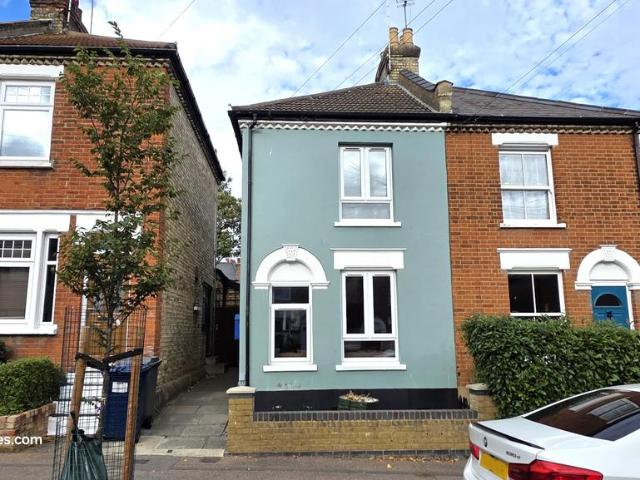 House for sale in Oakleigh Park, Greater London