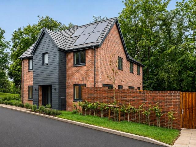House for sale in Repton Grange, Feckenham