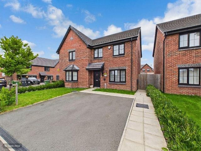 House for sale in Mosley Common, Wigan