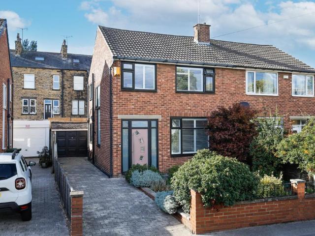 House for sale in Farsley, Leeds