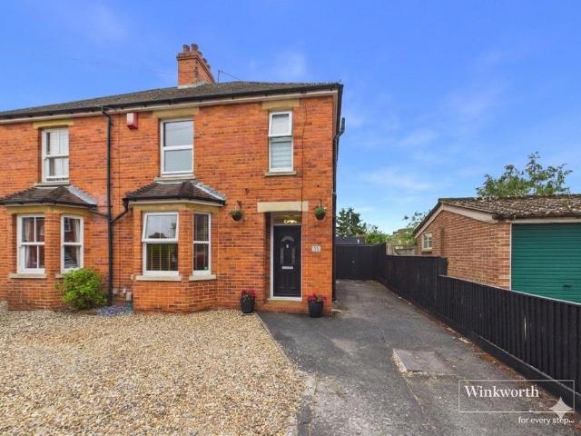 House for sale in Wash Common, Enborne