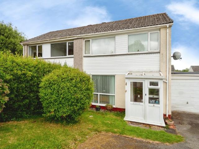 House for sale in Lamellion, Cornwall