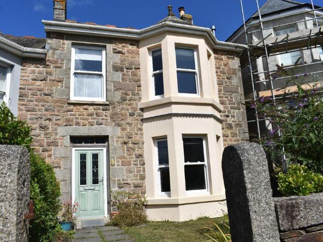 House for sale in Redruth, Cornwall