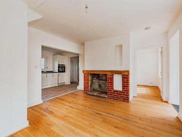 House for sale in Nutfield, Tandridge