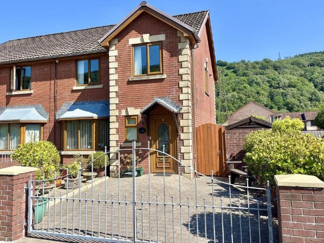 House for sale in Ystalyfera