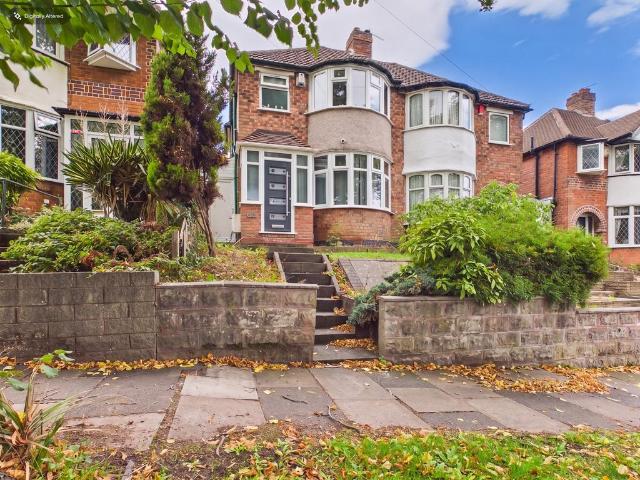 House for sale in Perry Beeches, Birmingham