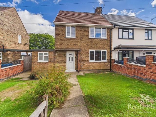 House for sale in Hollingwood, Chesterfield