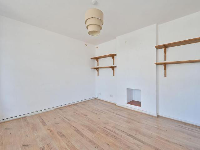 House for sale in Woodside, North Watford