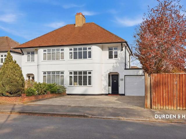 House for sale in Upminster, Greater London
