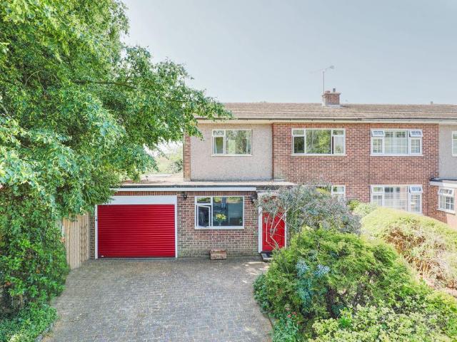 House for sale in Kings Hill, Colliers End