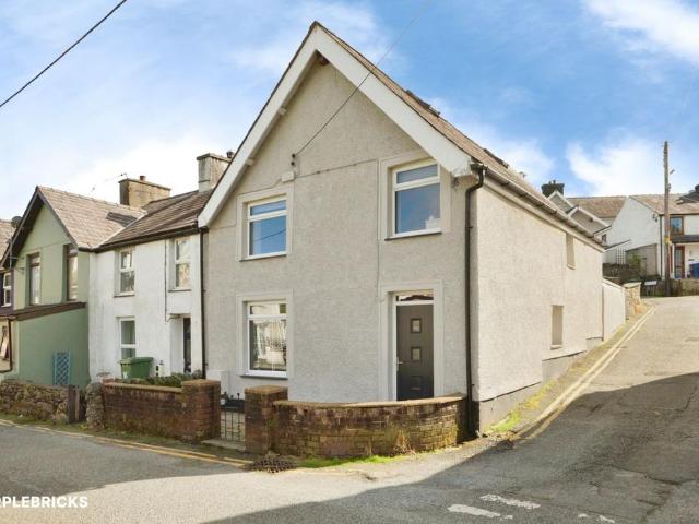 House for sale in Llanberis