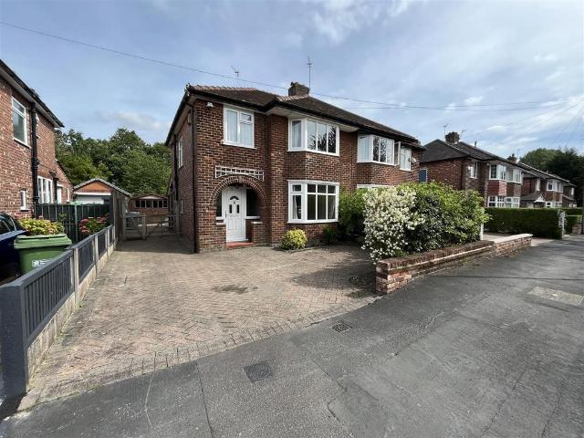 House for sale in Colshaw Farm, Wilmslow
