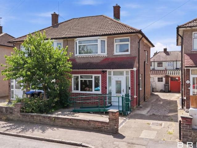 House for sale in Freezywater, Greater London