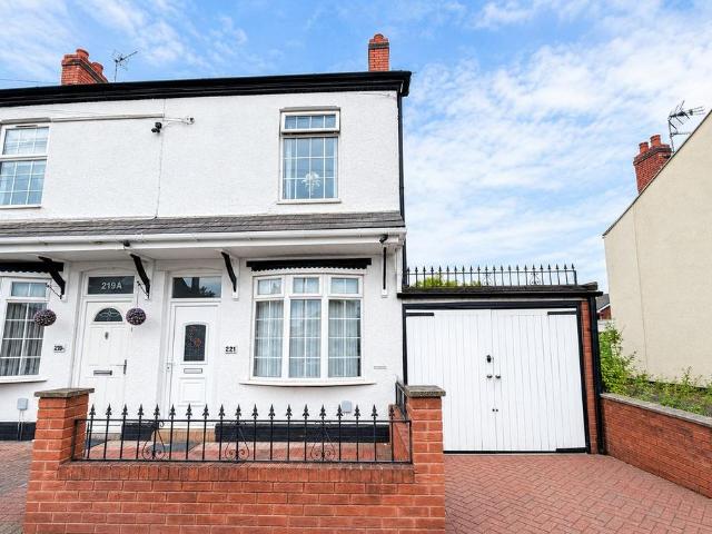 House for sale in The Flatts, Darlaston