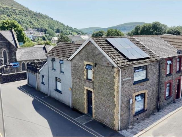 House for sale in Tonypandy, Penygraig