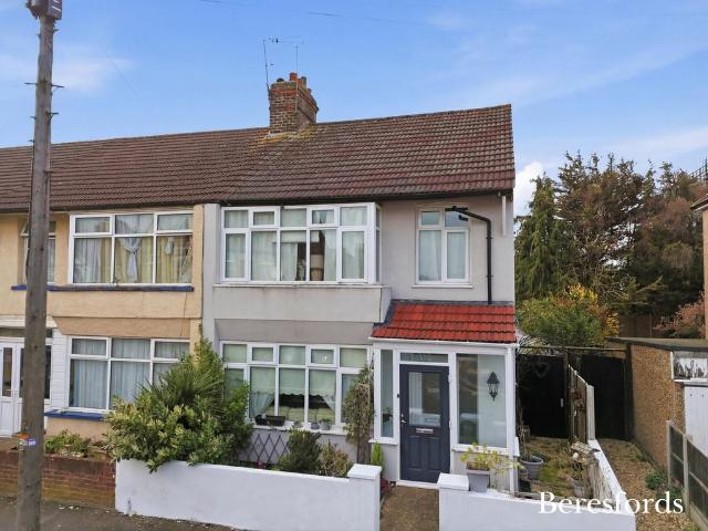 House for sale in Rush Green, Greater London