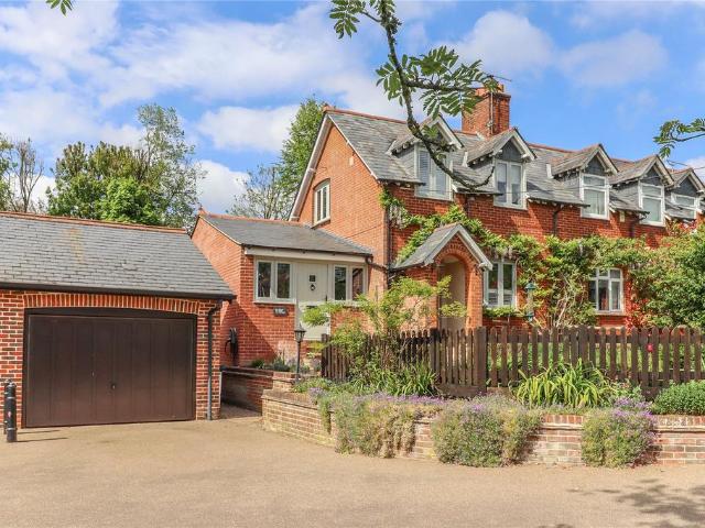 House for sale in Barton Stacey, Hampshire