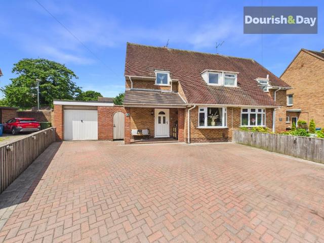 House for sale in Baswich, Staffordshire