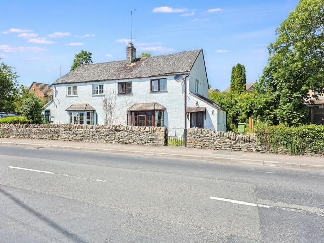 House for sale in Fossebridge, Gloucestershire