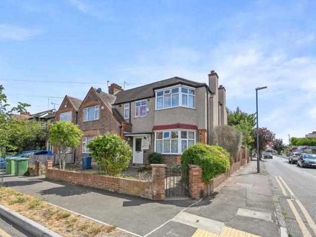 House for sale in Lane, Greater London