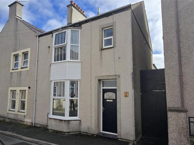House for sale in Porth-y-Felin, Holyhead