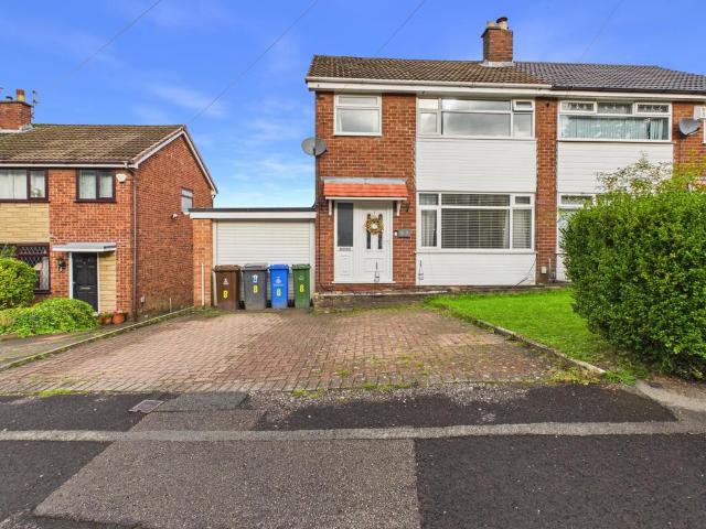 House for sale in Stalybridge, Tameside