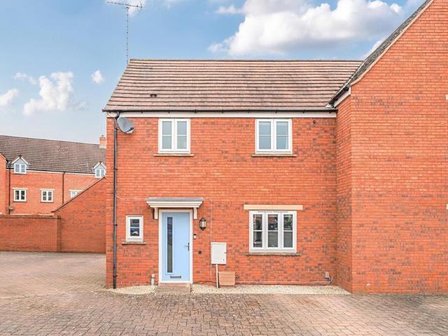 House for sale in Wheatpieces, Pamington
