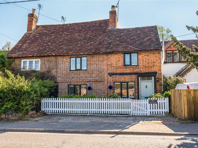 House for sale in Eversley, Hart