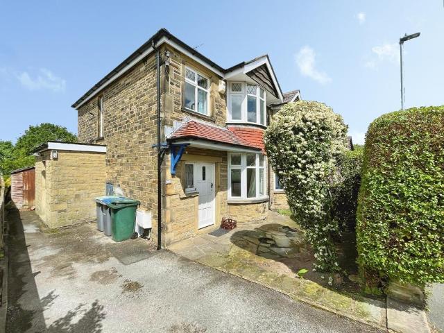 House for sale in Wrose, West Yorkshire