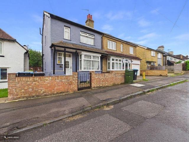 House for sale in Caterham on the Hill, Hillview