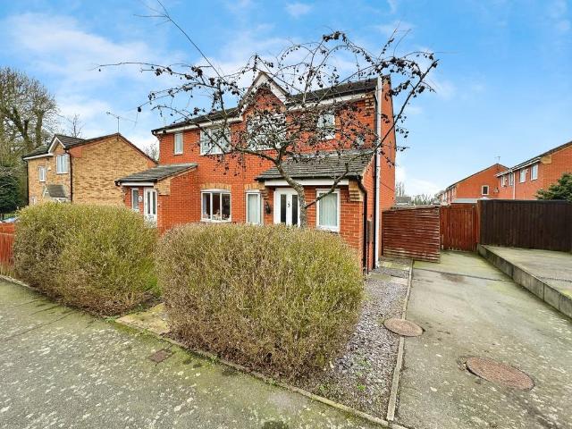 House for sale in Eyres Monsell, Leicester