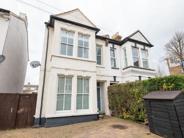 House for sale in Milton, Alton Barnes