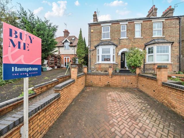 House for sale in Hertford, Colliers End