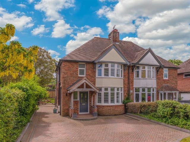 House for sale in Oversley Green, Stratford-on-Avon