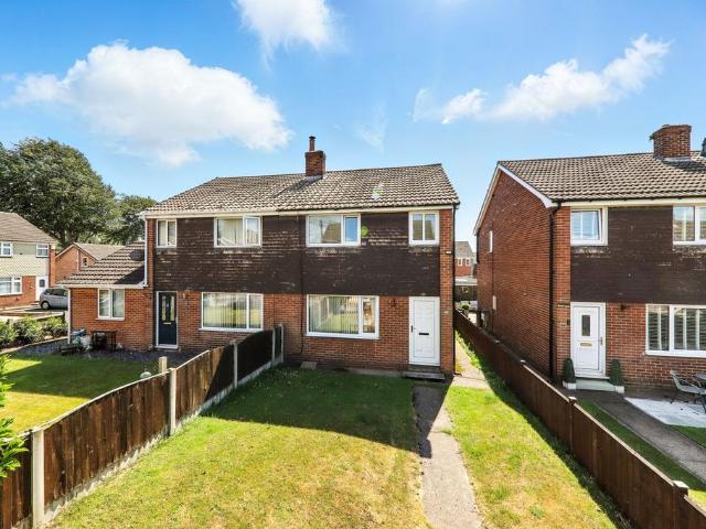 House for sale in Purston Jaglin, West Yorkshire