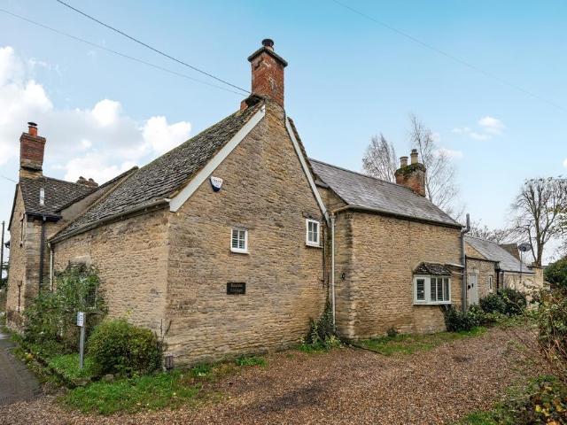 House for sale in Black Bourton, Oxfordshire