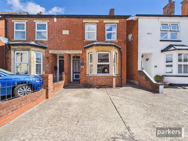 House for sale in Emmbrook, Wokingham