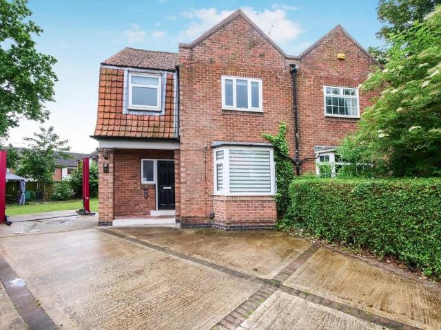 House for sale in High Field, York