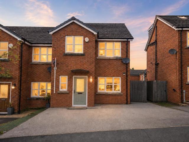 House for sale in Shaw and Crompton, Pendock