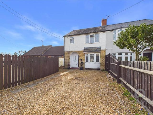 House for sale in Silverstone, Northamptonshire