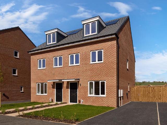 House for sale in Wrangbrook, West Yorkshire