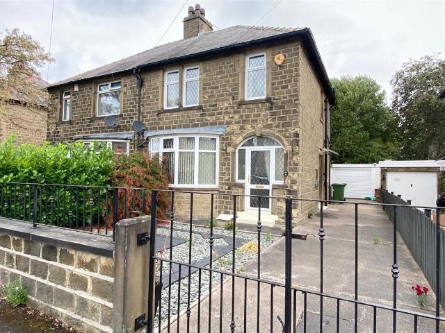House for sale in Huddersfield, West Yorkshire