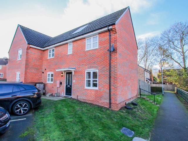 House for sale in Crow Hill, Irthlingborough