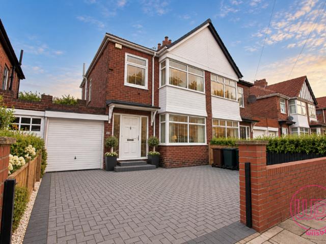 House for sale in Cowgate, Newcastle upon Tyne